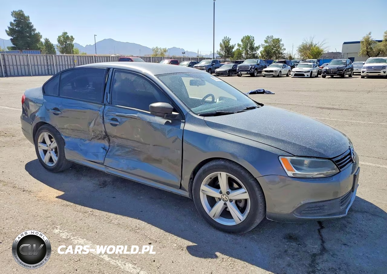 2013 Volkswagen Jetta Base VIN:3VW2K7AJXDM240224 - 4