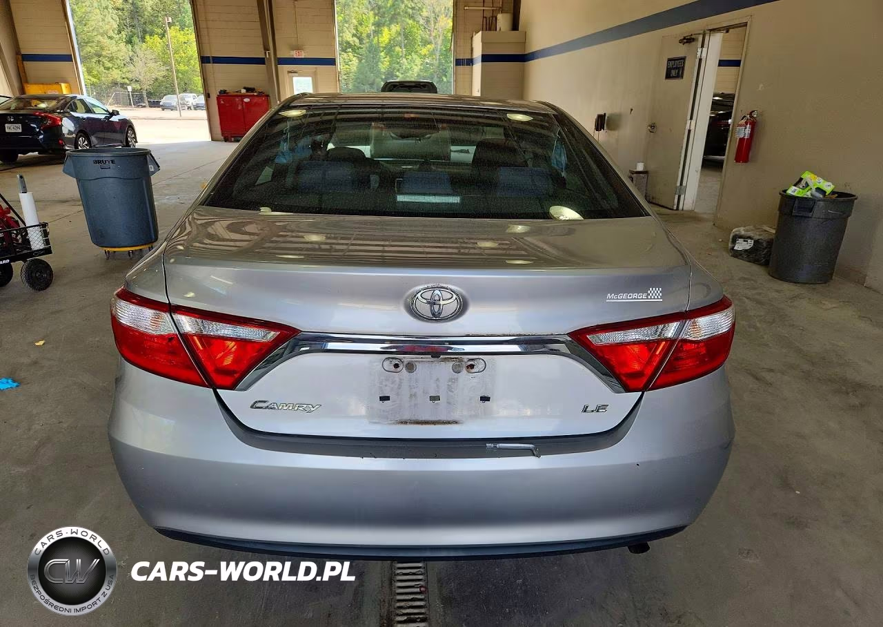 2015 Toyota Camry Le VIN:4T4BF1FK8FR445837 - 6