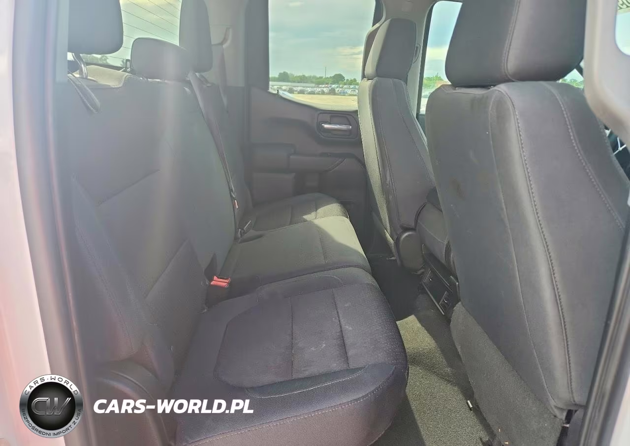 2019 Chevrolet Silverado C1500 Custom VIN:1GCRWBEH8KZ204625 - 10