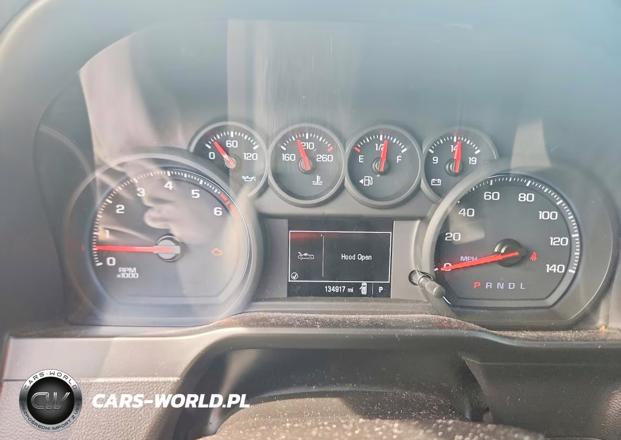 2019 Chevrolet Silverado C1500 Custom VIN:1GCRWBEH8KZ204625 - 9