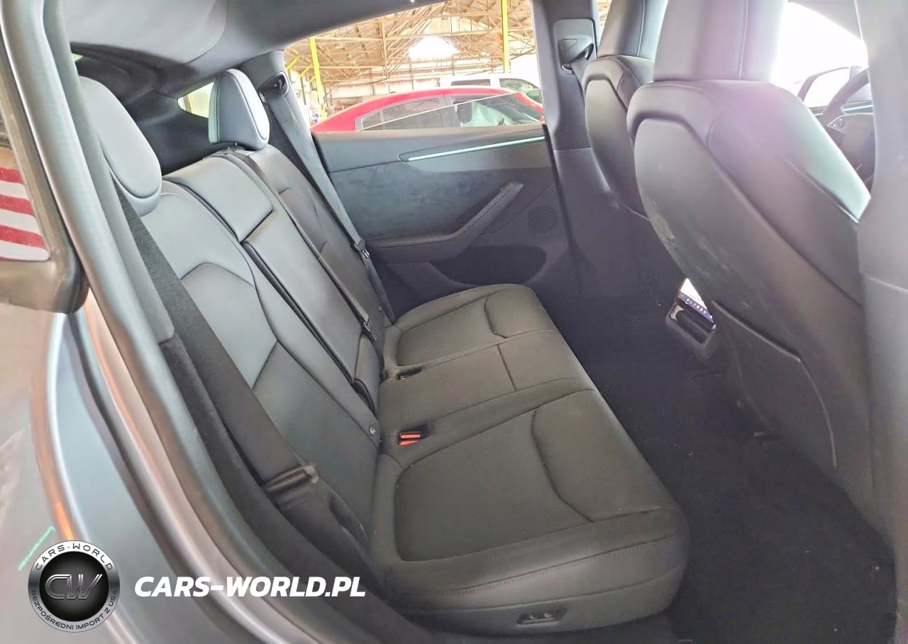 2026 Tesla Model Y VIN:7SAYGDED4TF612082 - 10