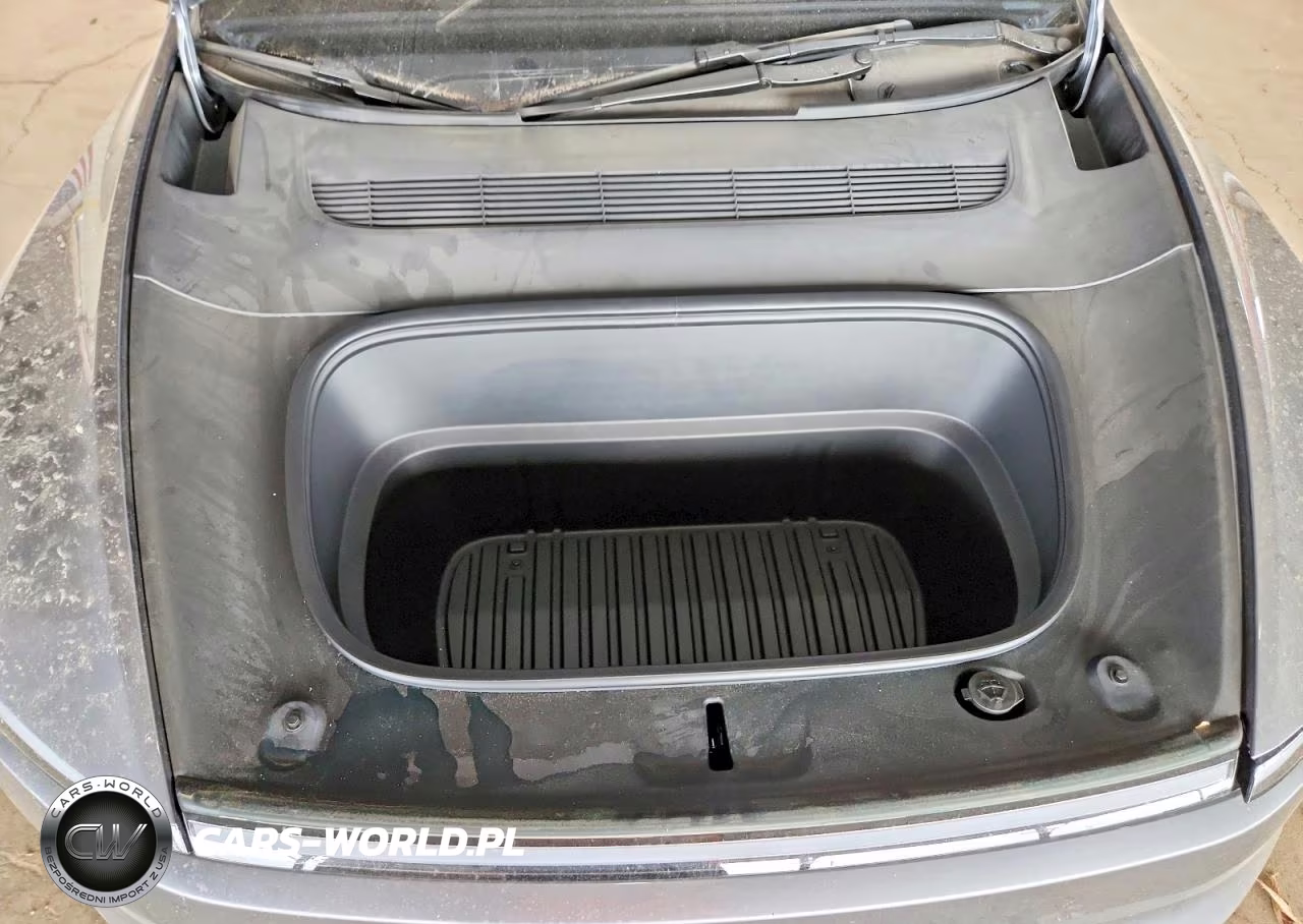 2026 Tesla Model Y VIN:7SAYGDED4TF612082 - 11