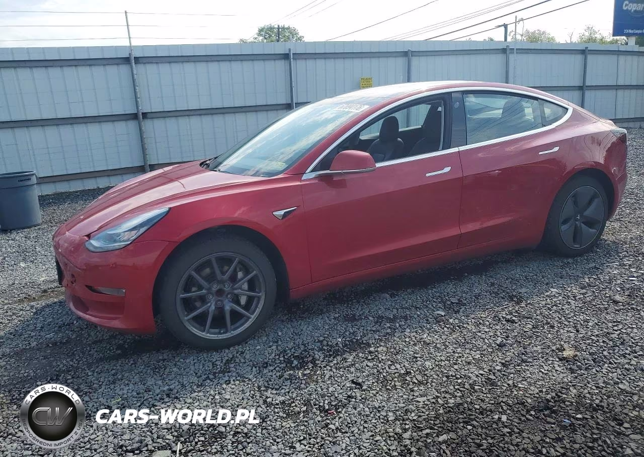 2018 Tesla Model 3 – zdjęcie 1 z 12