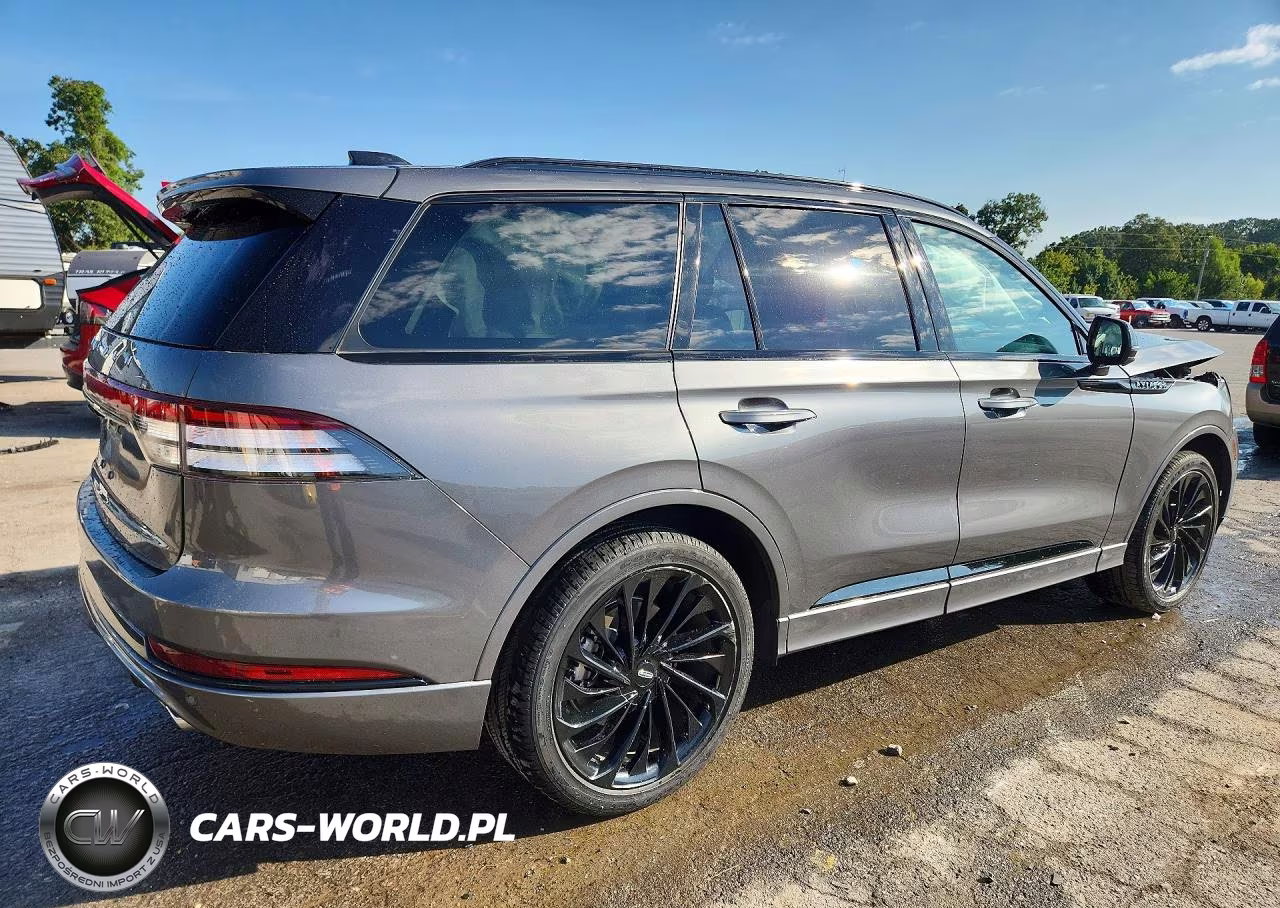 2025 Lincoln Aviator Reserve VIN:5LM5J7XC6SGL02696 - 3