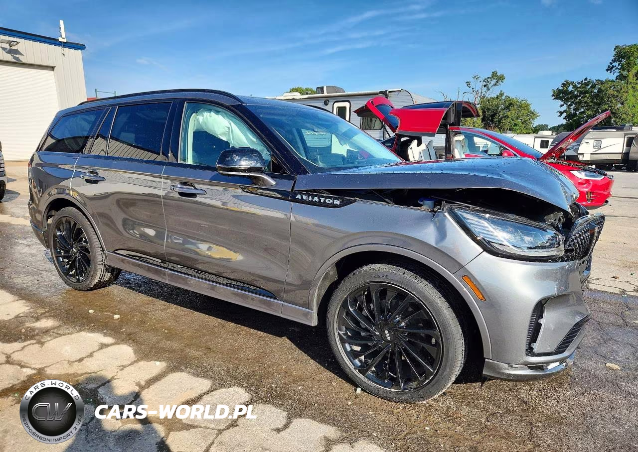 2025 Lincoln Aviator Reserve VIN:5LM5J7XC6SGL02696 - 4