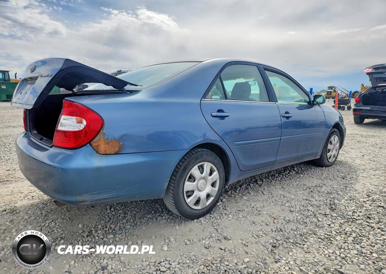 2004 Toyota Camry Le VIN:4T1BE30K84U925486 - 3