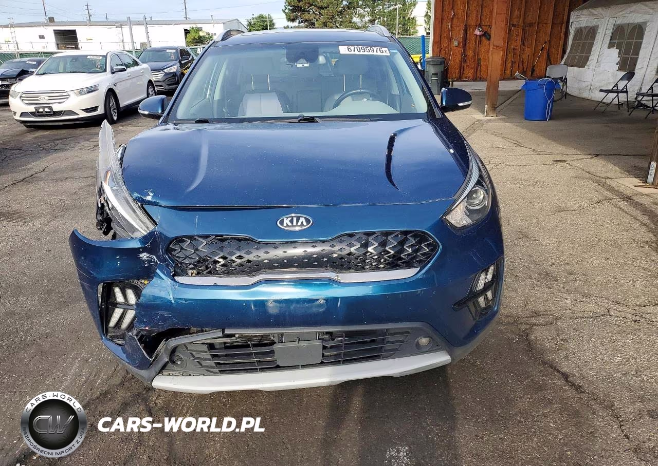 2021 Kia Niro Touring VIN:KNDCC3LC7M5477156 - 5