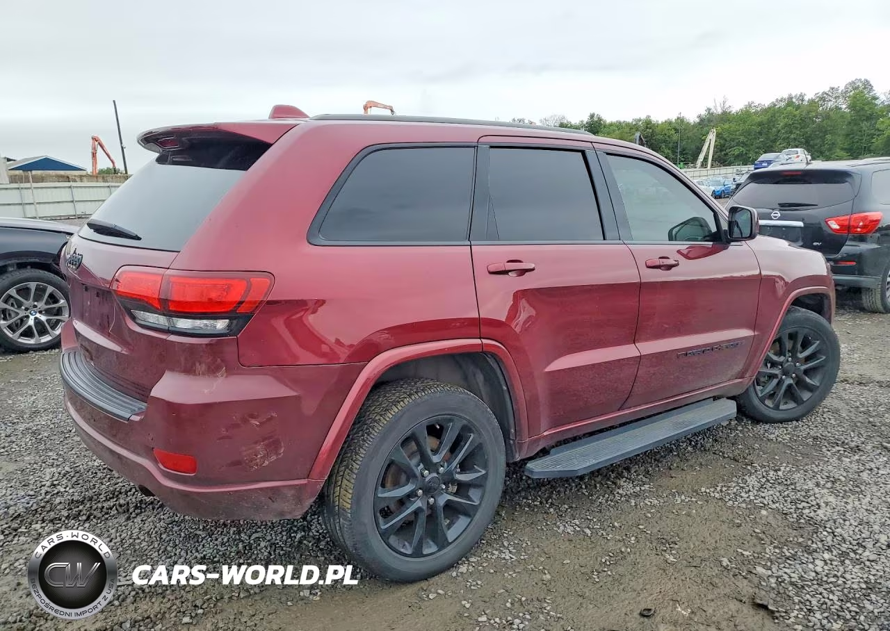 2022 Jeep Grand Cherokee Laredo E VIN:1C4RJFAG7NC141012 - 3