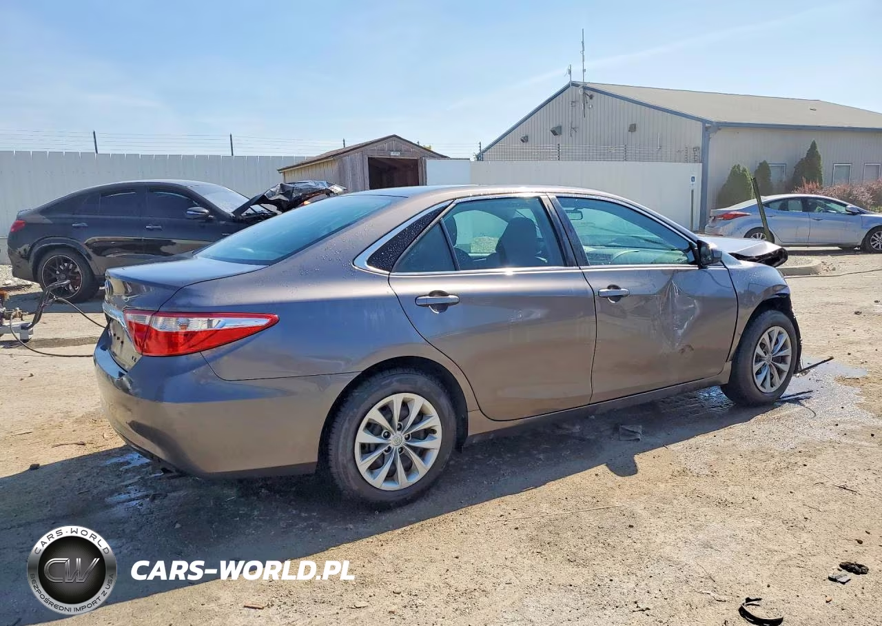 2017 Toyota Camry Le VIN:4T1BF1FK4HU444195 - 3