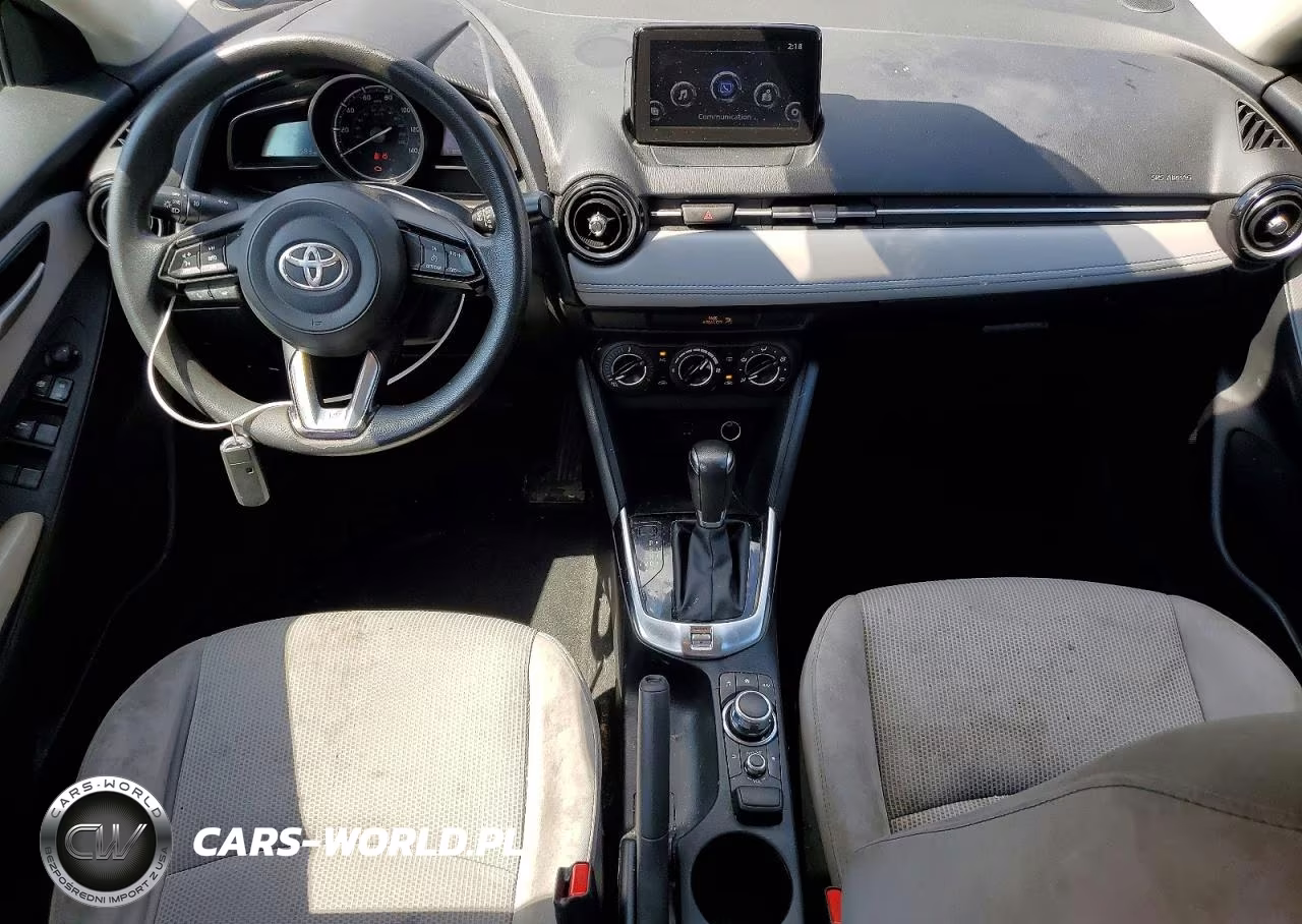 2019 Toyota Yaris Le VIN:3MYDLBYV6KY511355 - 8