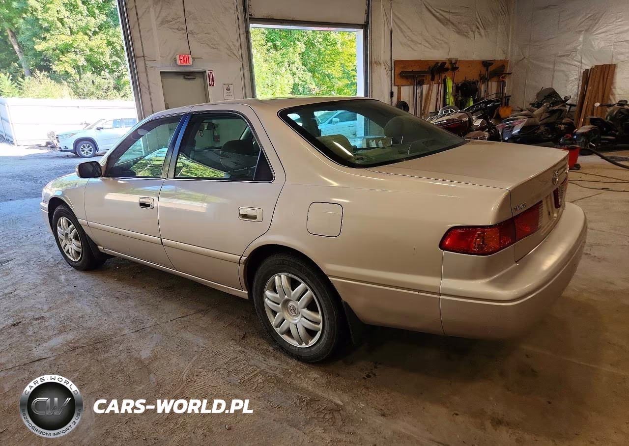 2001 Toyota Camry Ce VIN:4T1BG28K51U098437 - 2