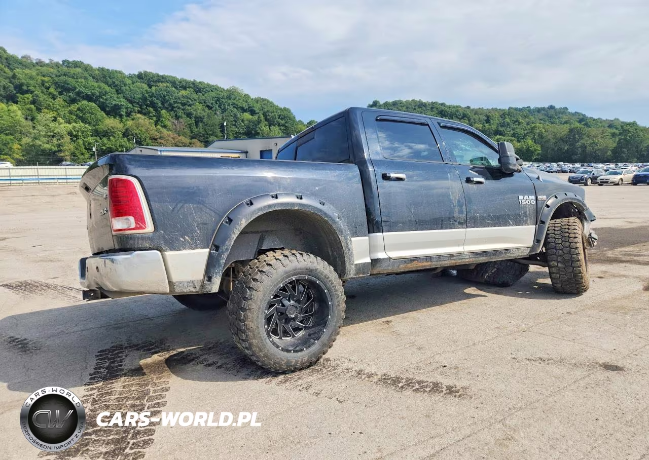 2013 Ram 1500 Laramie VIN:1C6RR7NT4DS504013 - 3