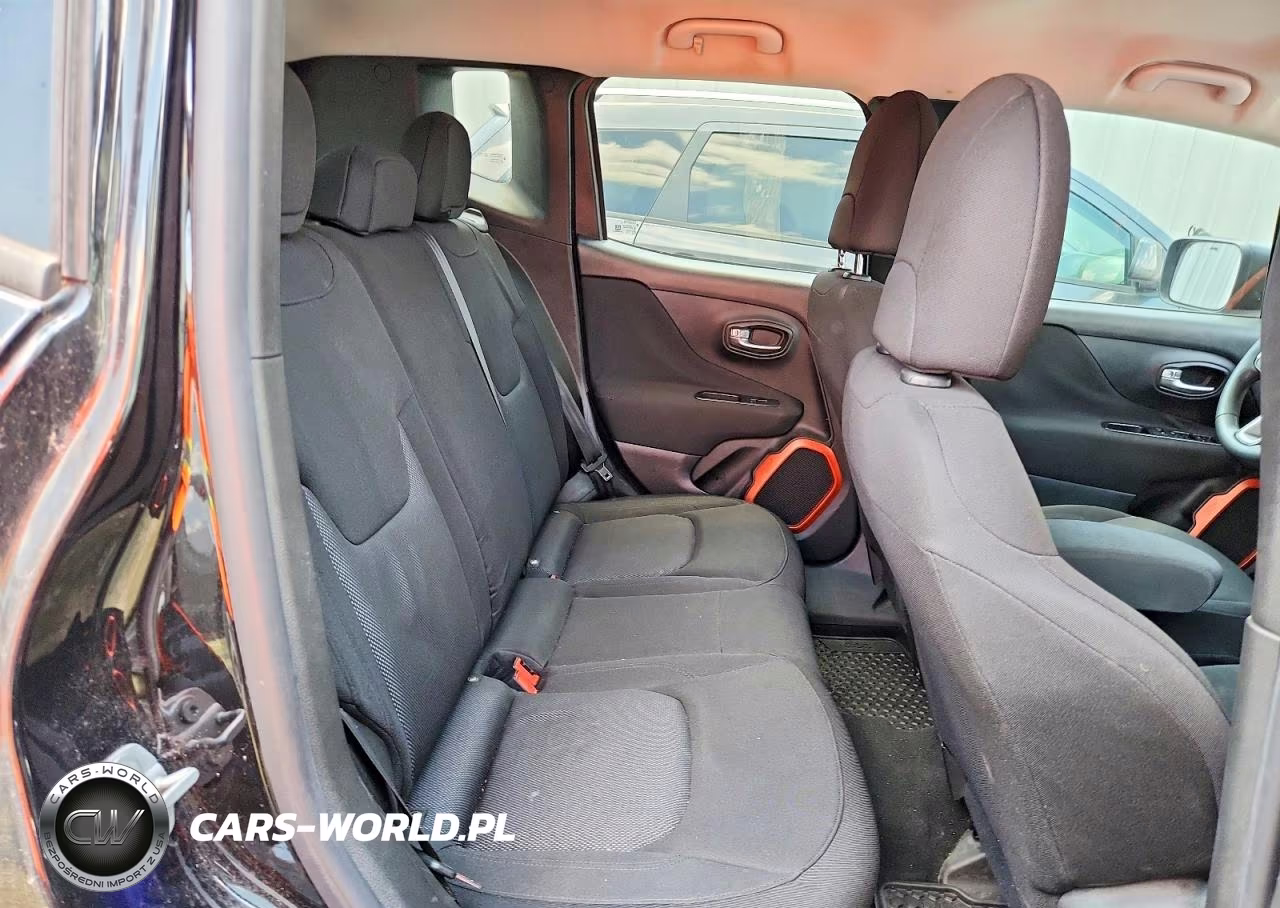 2018 Jeep Renegade Sport VIN:ZACCJBABXJPH46361 - 11