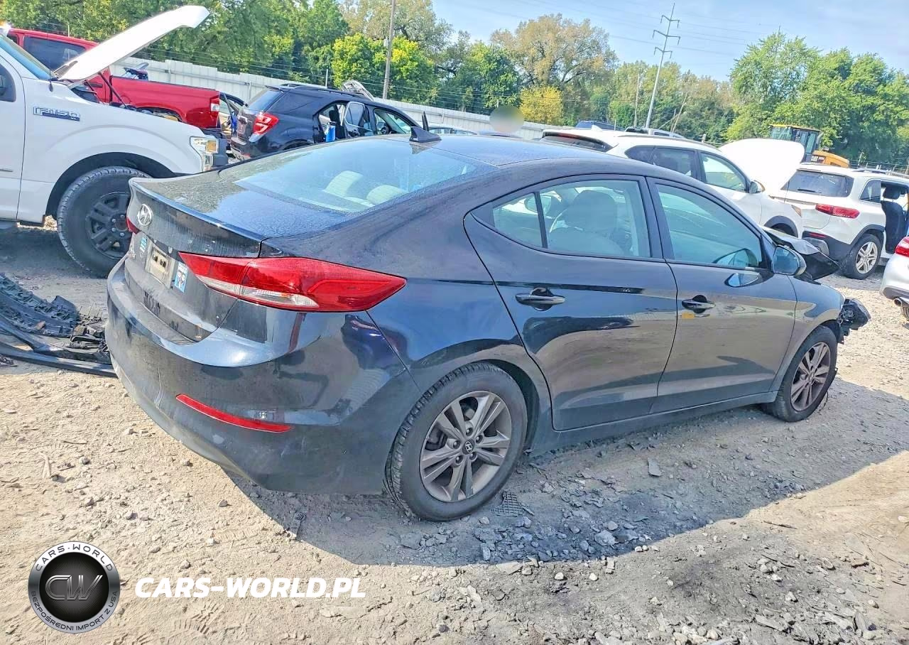 2018 Hyundai Elantra Value Edition VIN:5NPD84LF6JH274289 - 3