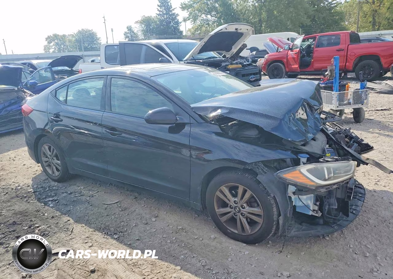 2018 Hyundai Elantra Value Edition VIN:5NPD84LF6JH274289 - 4