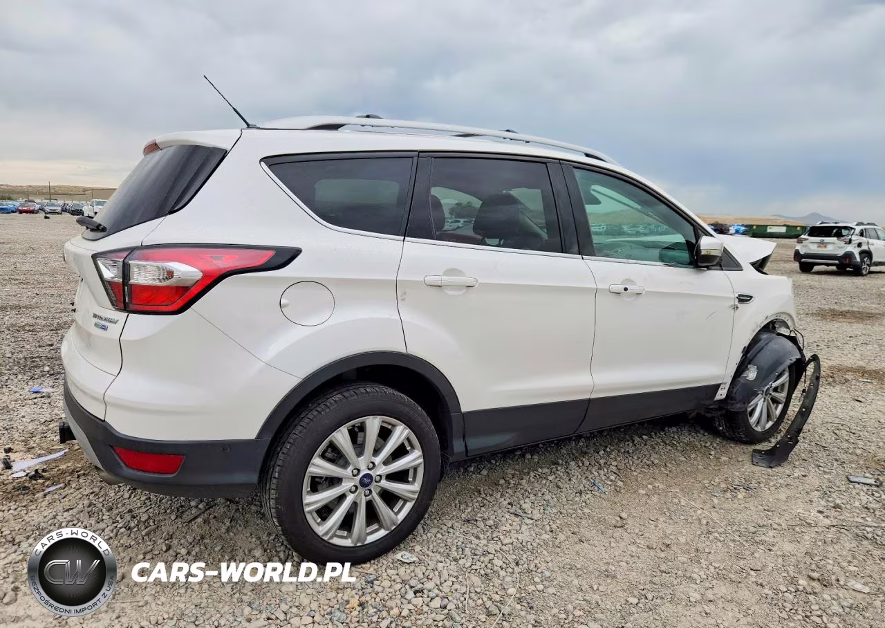2017 Ford Escape Titanium VIN:1FMCU9J91HUB62576 - 3