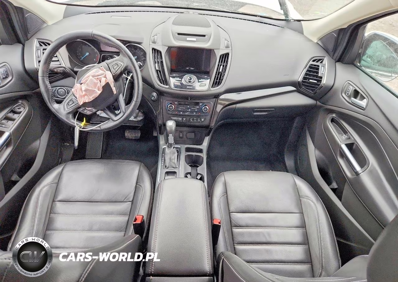 2017 Ford Escape Titanium VIN:1FMCU9J91HUB62576 - 8