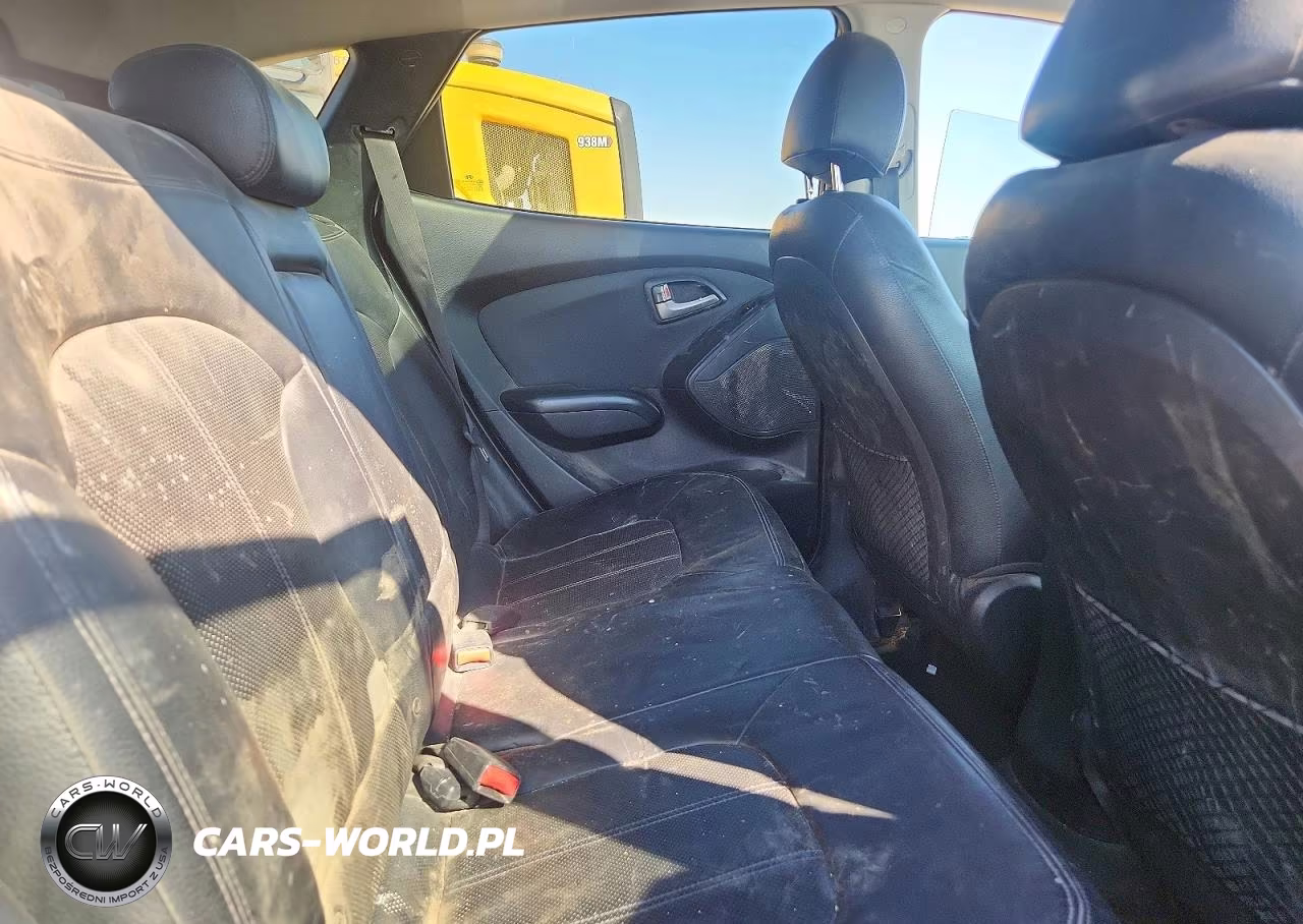 2010 Hyundai Tucson Limited VIN:KM8JUCAC3AU024334 - 10