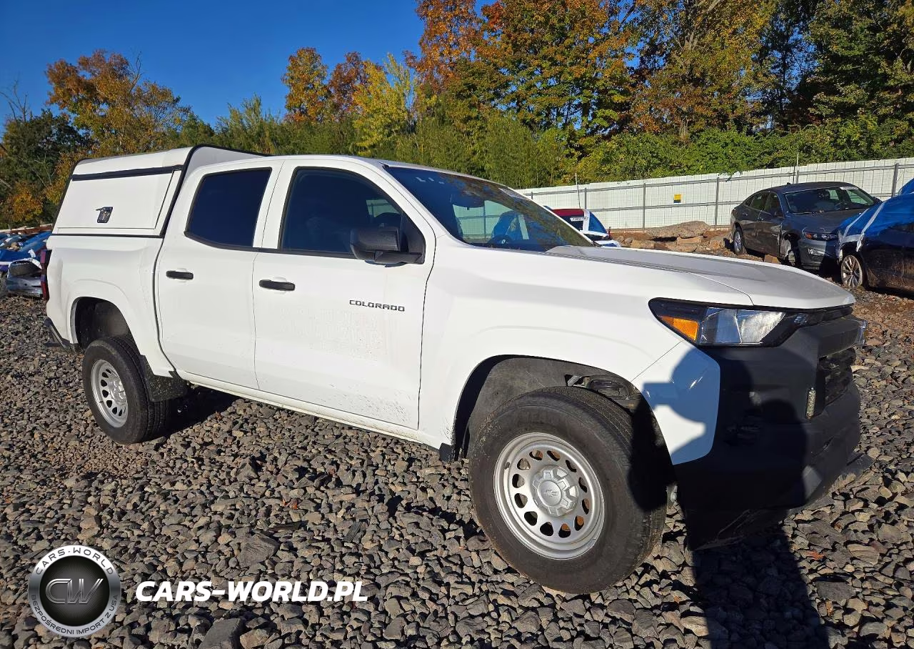 2024 Chevrolet Colorado VIN:1GCGTBEC5R1215403 - 4
