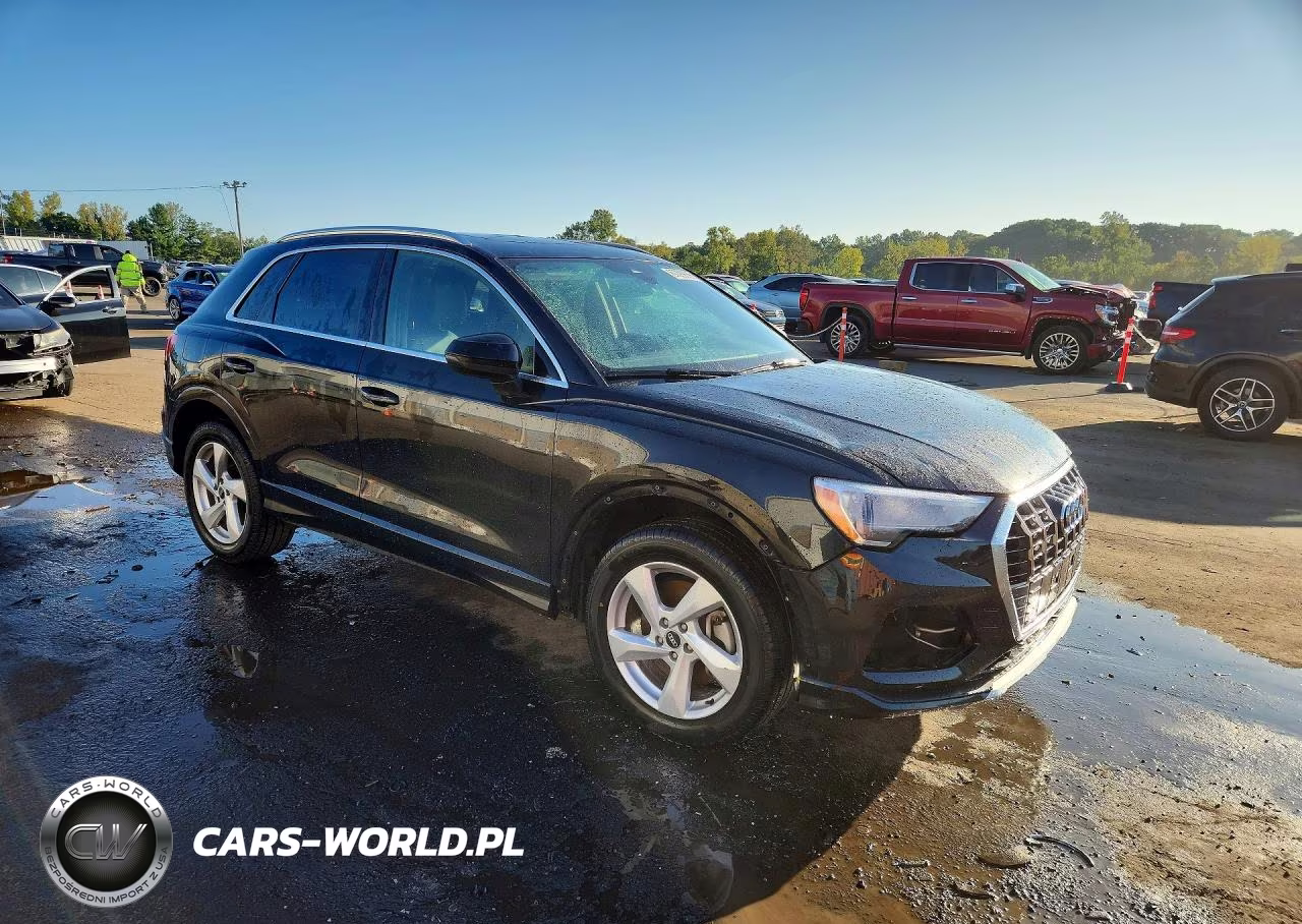 2021 Audi Q3 Premium 40 VIN:WA1AUCF39M1062471 - 4