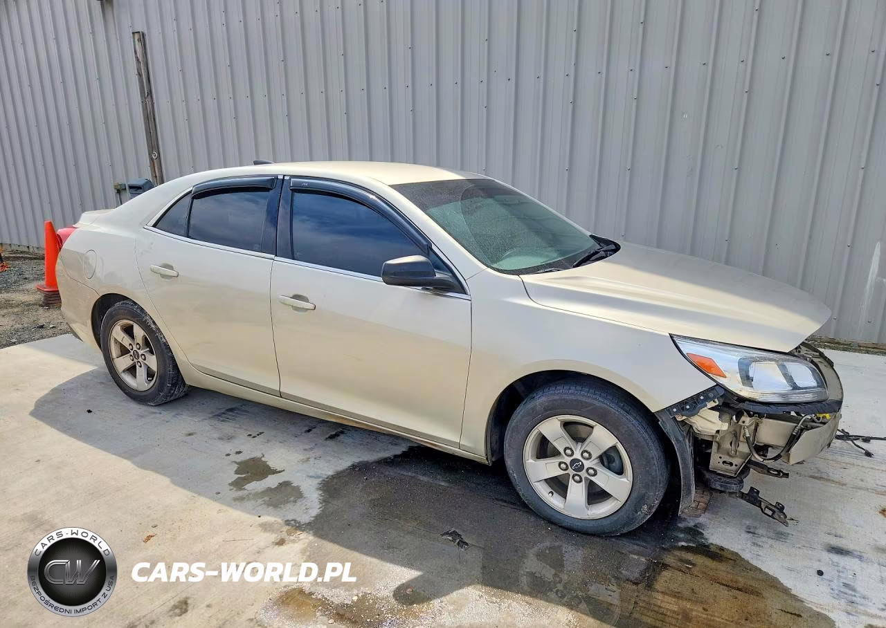 2015 Chevrolet Malibu Ls VIN:1G11A5SL4FF153887 - 4