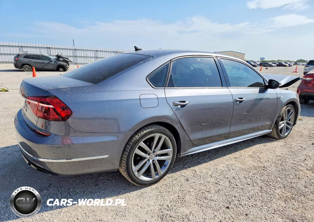 2018 Volkswagen Passat S VIN:1VWAA7A39JC009005 - 3
