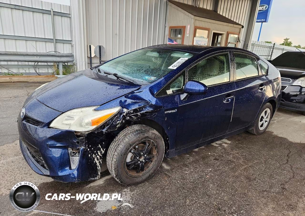 2015 Toyota Prius Two VIN:JTDKN3DU4F1967545 - 1