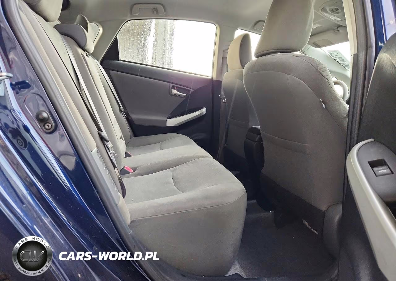 2015 Toyota Prius Two VIN:JTDKN3DU4F1967545 - 10