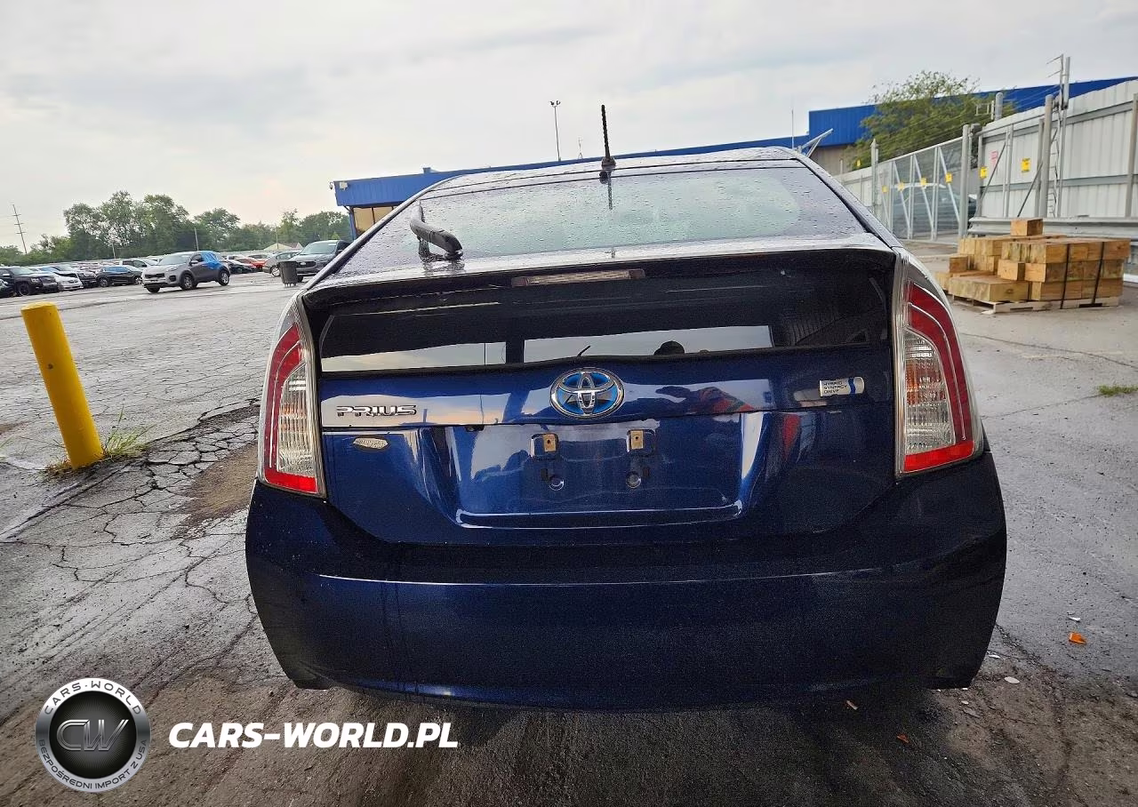 2015 Toyota Prius Two VIN:JTDKN3DU4F1967545 - 6