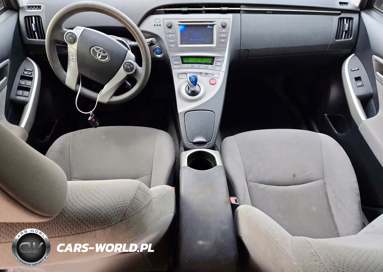 2015 Toyota Prius Two VIN:JTDKN3DU4F1967545 - 8
