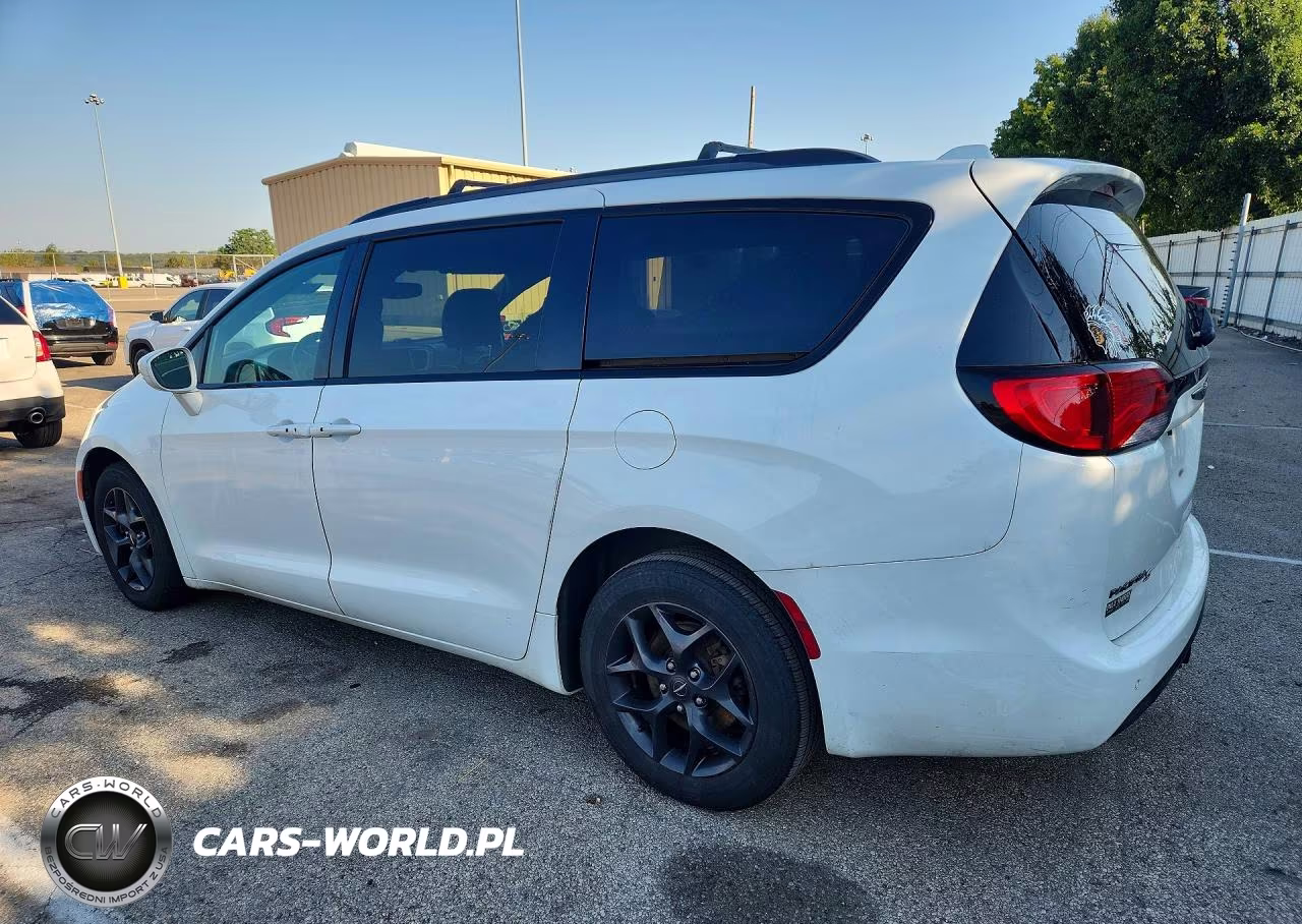 2019 Chrysler Pacifica Touring L Plus VIN:2C4RC1EGXKR613990 - 2