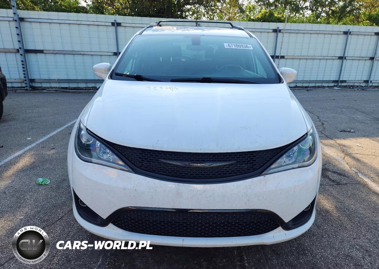 2019 Chrysler Pacifica Touring L Plus VIN:2C4RC1EGXKR613990 - 5