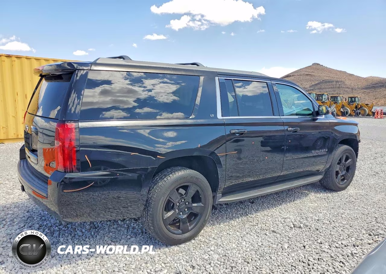2018 Chevrolet Subrban VIN:1GNSKHKCXJR105982 - 3