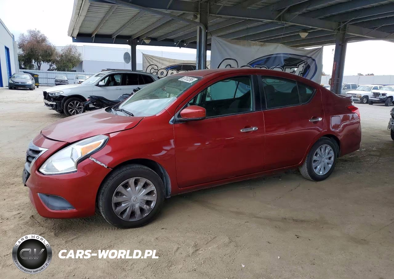 2018 Nissan Versa Sv