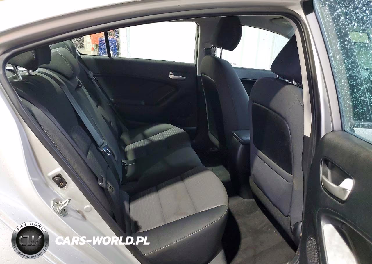 2018 Kia Forte Lx VIN:3KPFL4A73JE253486 - 10