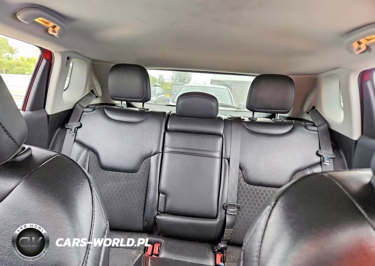 2018 Jeep Compass Latitude VIN:3C4NJDBB6JT456825 - 10