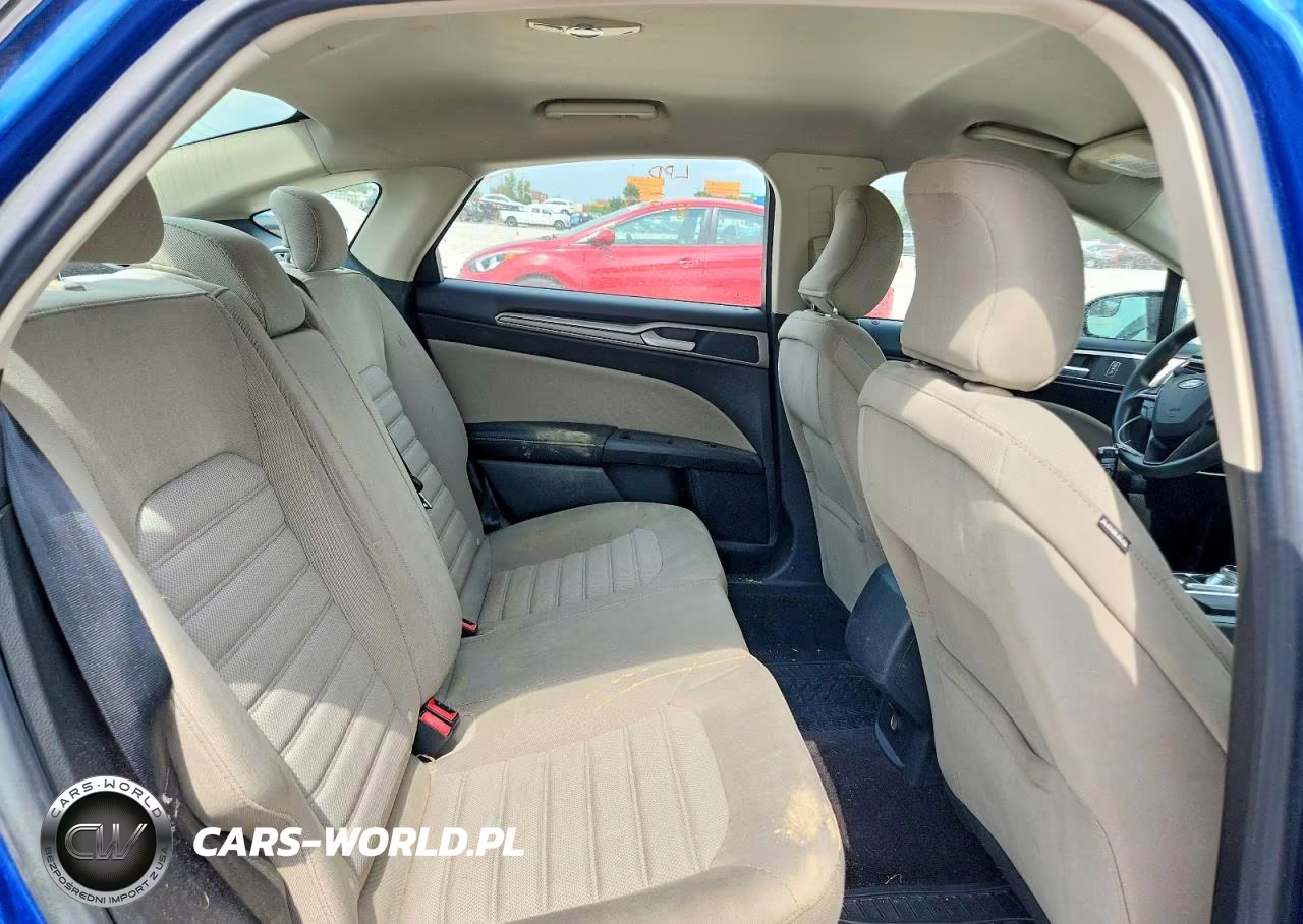 2017 Ford Fusion S VIN:3FA6P0G73HR213471 - 10