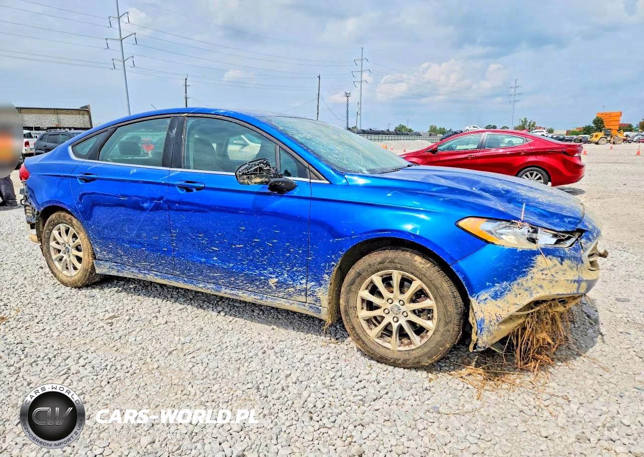 2017 Ford Fusion S VIN:3FA6P0G73HR213471 - 4