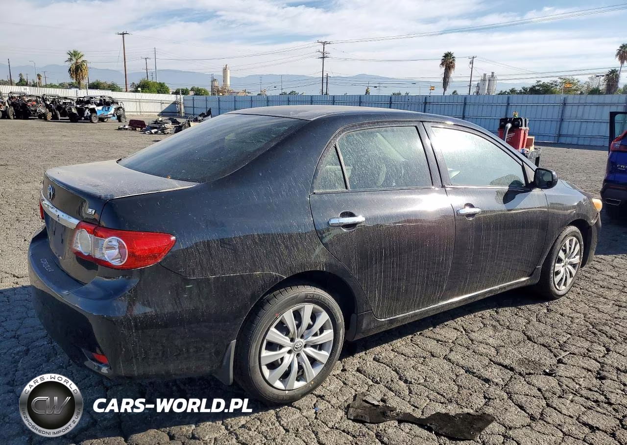2013 Toyota Corolla Le VIN:JTDBU4EEXDJ119392 - 3