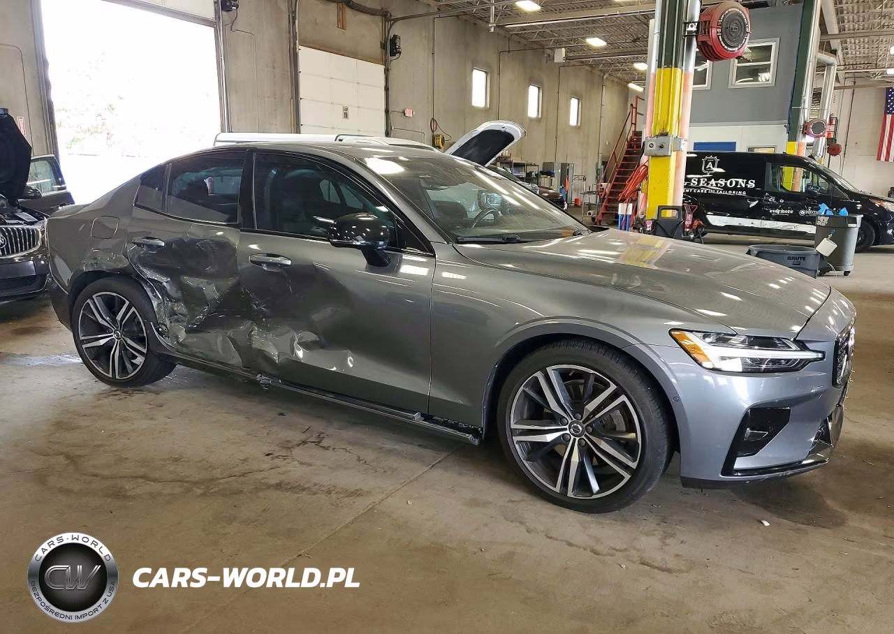 2021 Volvo S60 T5 R-Design VIN:7JR102FM0MG103959 - 4