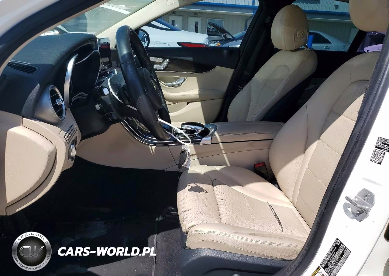 2015 Mercedes-Benz C 300 4Matic VIN:55SWF4KB6FU071310 - 7