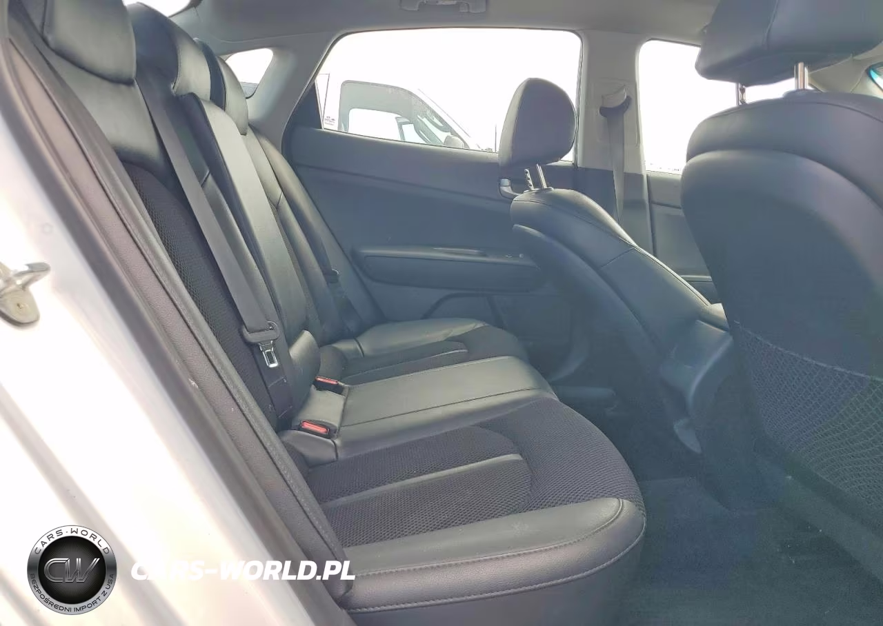 2019 Kia Optima S VIN:5XXGT4L38KG289598 - 10