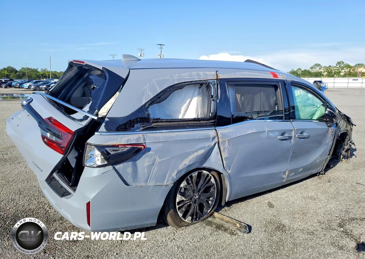 2025 Honda Odyssey Sport-L VIN:5FNRL6H75SB058922 - 3