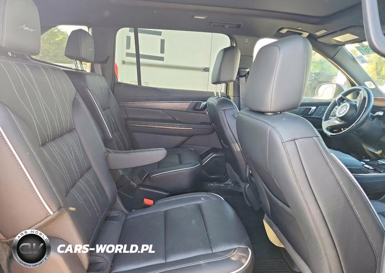 2025 Buick Enclave Avenir VIN:5GAEVCRSXSJ104992 - 11