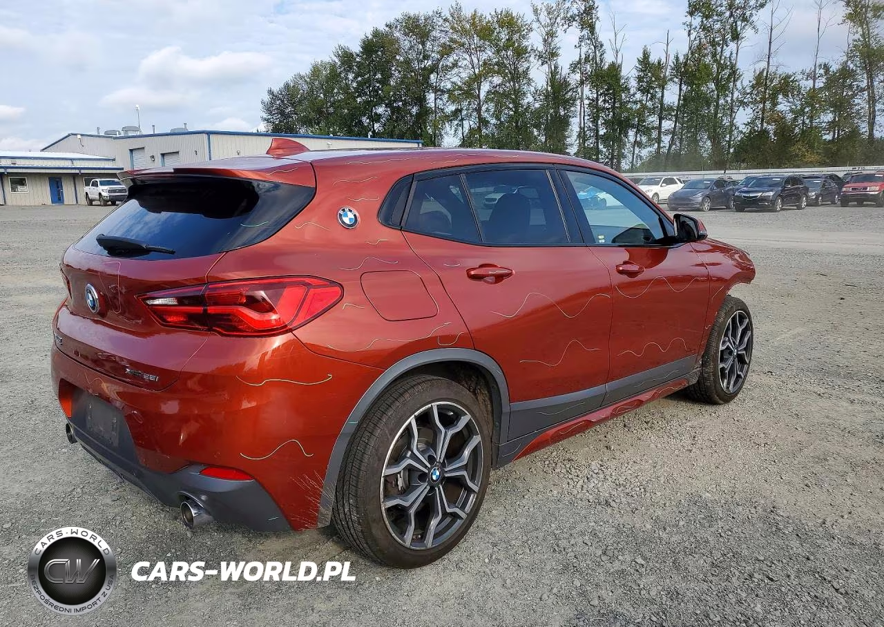 2018 BMW X2 xDrive28I VIN:WBXYJ5C32JEF73270 - 3