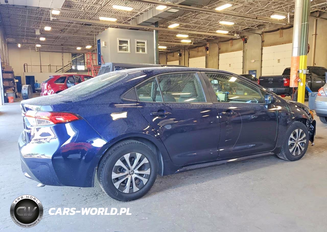 2022 Toyota Corolla Le VIN:JTDEAMDE7NJ039427 - 3