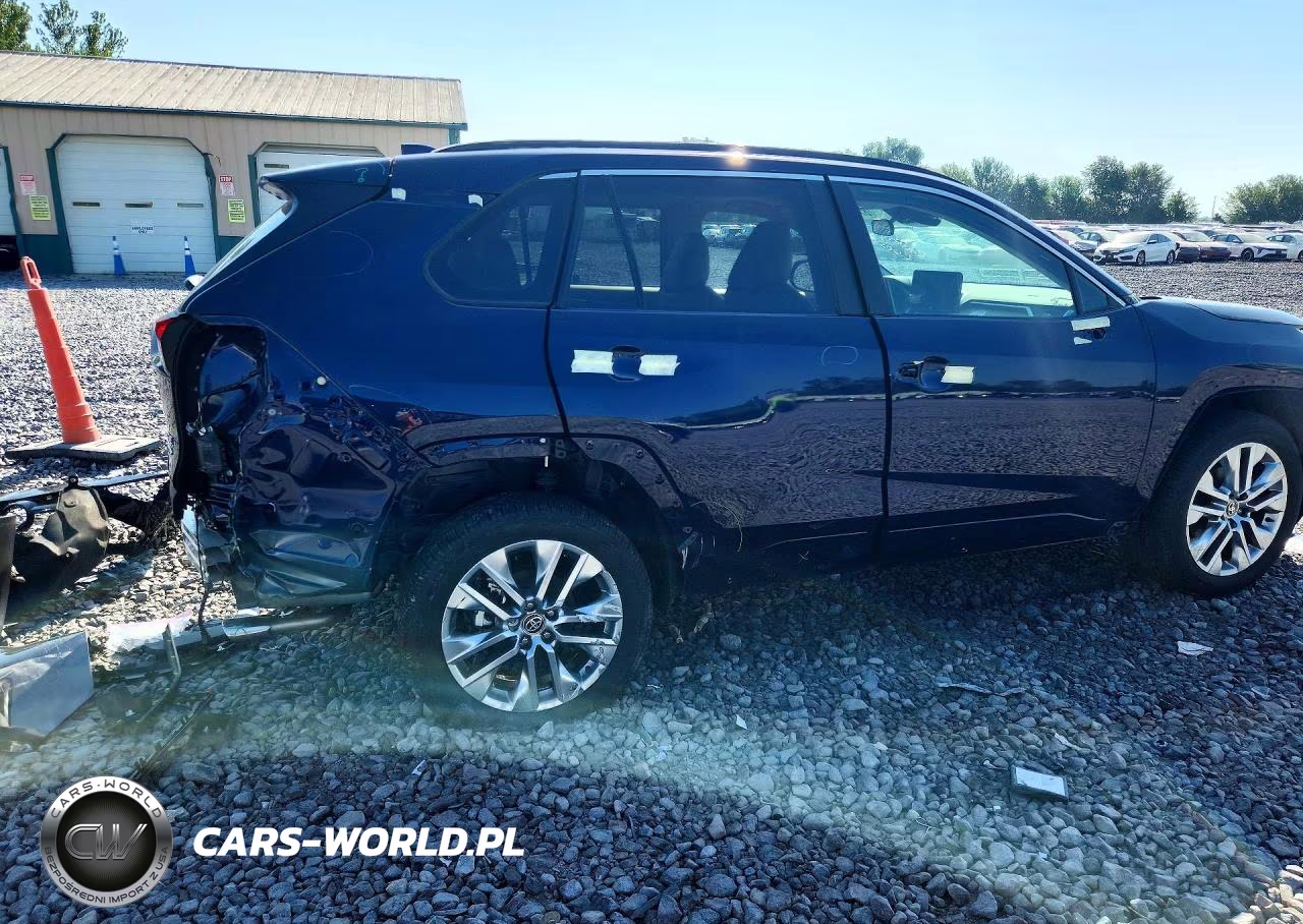 2025 Toyota Rav4 Xle Premium VIN:2T3A1RFV6SW613196 - 3
