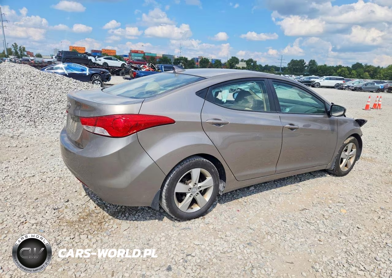 2013 Hyundai Elantra Gls VIN:5NPDH4AE4DH344094 - 3
