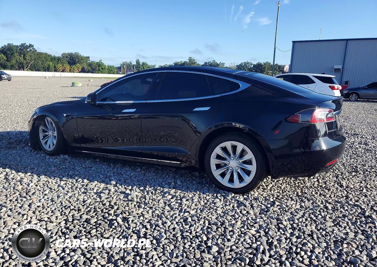 2018 Tesla Model S VIN:5YJSA1E25JF293984 - 2