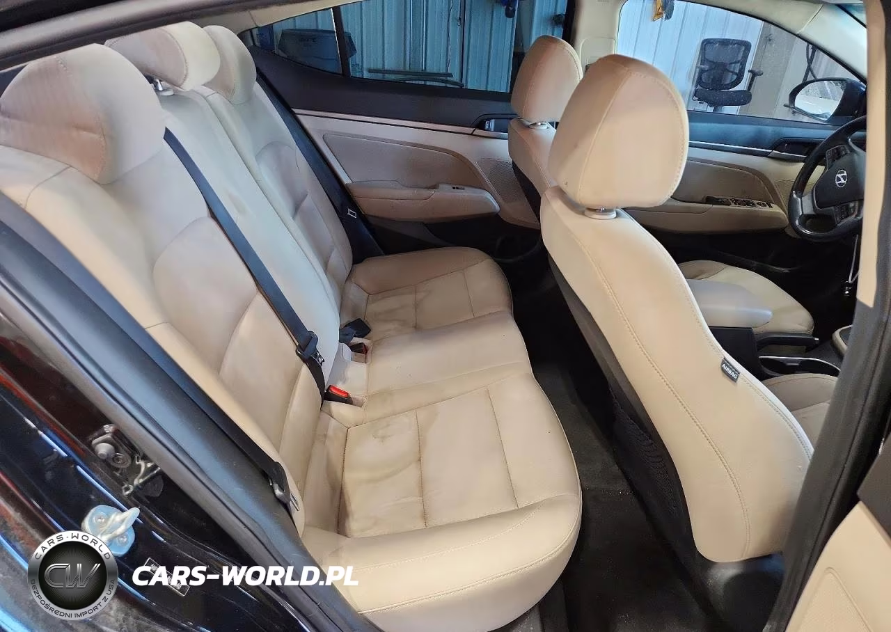 2018 Hyundai Elantra Value Edition VIN:5NPD84LF5JH321540 - 10